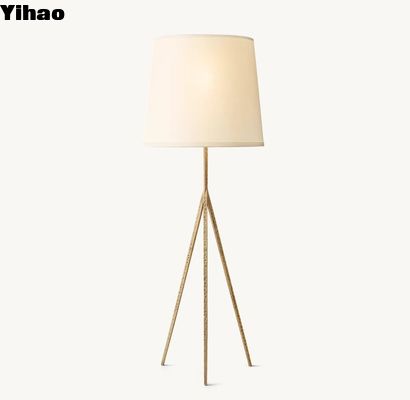 comprare Lampade per pavimenti in cotone coniche Lampade per pavimenti moderne e contemporanee Lampade per pavimenti scultoree fabbricazione online