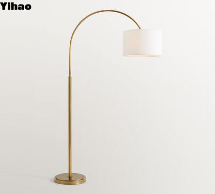 comprare Materiale di ottone lampada a pavimento regolabile in altezza con LED bianco caldo 3500K per soggiorno camera da letto fabbricazione online