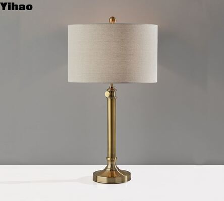 comprare Lampada da tavolo in ottone moderna con illuminazione a LED e ombra a tamburo per illuminazione decorativa in camera da letto fabbricazione online