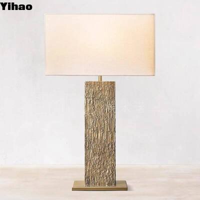 comprare Yihao OEM Custom Vintage Solid Brass LED Lampada da scrivania con 2700K luce bianca calda e design moderno fabbricazione online