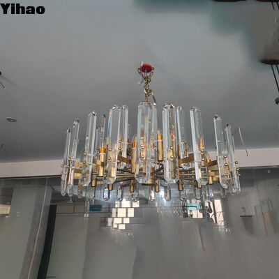comprare Yihao Luxury Brass Body Crystal Shade Chandelier con 3500K Warm White LED Pendant Light per la sala da pranzo fabbricazione online