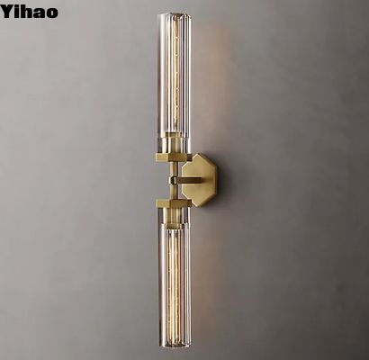 Aggiungi un tocco di lusso con lampade da parete decorative in ottone e installazione a vite