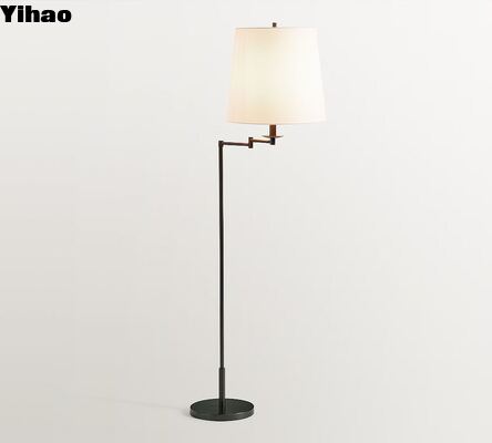 Altura regolabile Materiale di ottone Lampada da terra moderna con 3500K fonte luminosa LED bianca calda