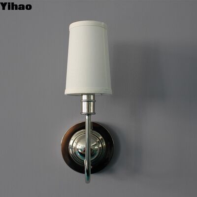 Lampada da parete in ottone moderno con luce bianca calda 3500K per elegante arredamento domestico