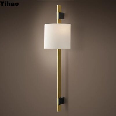 Lampada da parete in rame moderna Yihao con luce bianca calda 2700K per il salotto